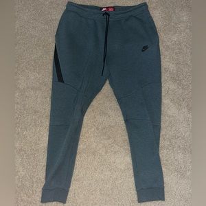 Men’s Nike sweatpants joggers